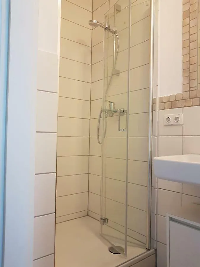 Apartment Dusseldorf Benderstrasse